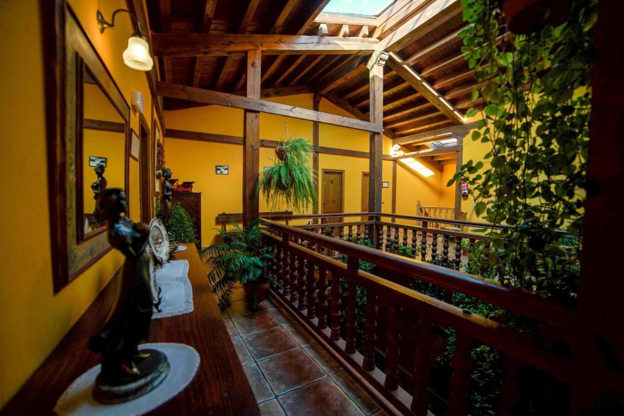 Posada Real De Carreteros Casarejos Exterior foto